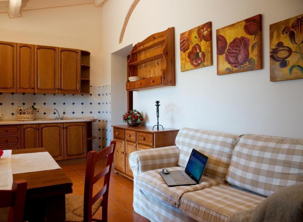 Agriturismo Buon Riposo - Country Resort In The Heart Of Tuscany San Giovanni a Corazzano Номер фото